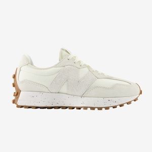 New Balance Women’s 327 sneaker in Turtledove/Angora